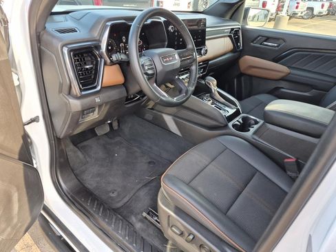 Certified 2025 GMC Canyon AT4 w/ Nightfall Edition AWD/4WD image 12