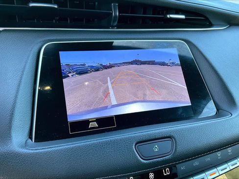 Used 2023 Cadillac XT4 Premium Luxury image 25