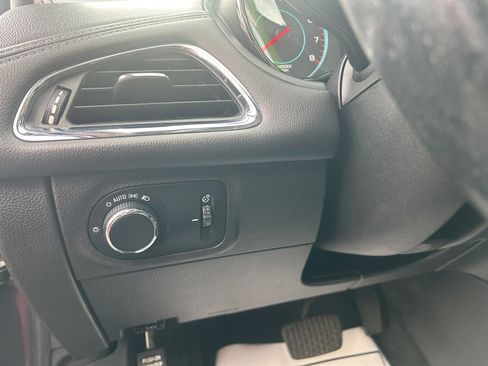 Used 2018 Chevrolet Cruze Premier image 24