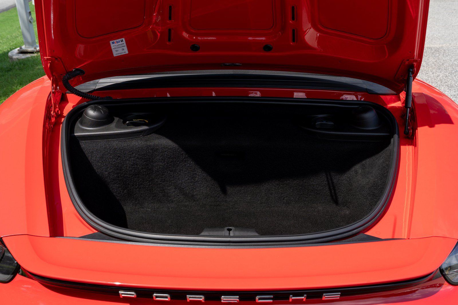 Used 2017 Porsche 718 Boxster RWD image 17