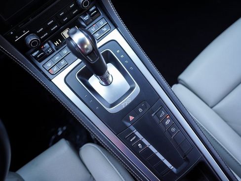 Used 2022 Porsche 718 Cayman image 30