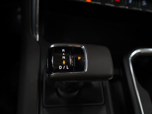 Used 2024 GMC Sierra 1500 Denali w/ Technology Package AWD/4WD image 23