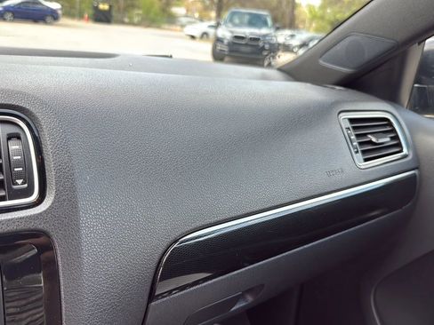 Used 2015 Volkswagen Jetta SE image 37