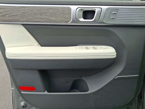 Used 2025 Hyundai Santa Fe Limited image 13