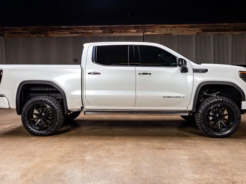 Used 2024 GMC Sierra 1500 Denali Ultimate image 11