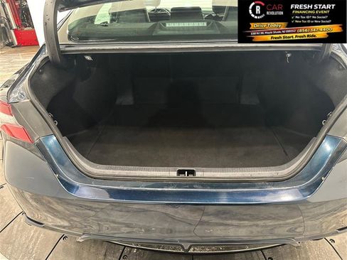 Used 2021 Toyota Camry SE FWD image 36