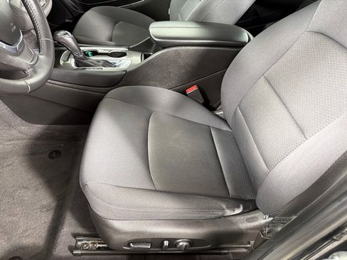 Used 2016 Chevrolet Malibu LT image 13