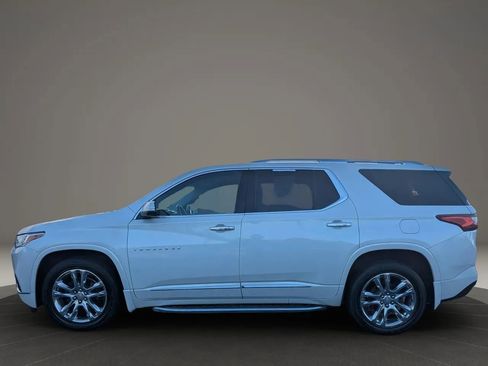 Used 2018 Chevrolet Traverse High Country image 2