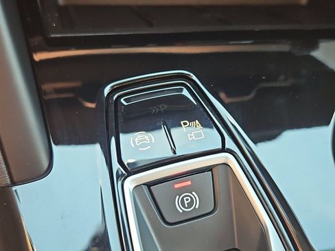 Certified 2025 Audi Q5 Premium w/ Convenience Package AWD/4WD image 18