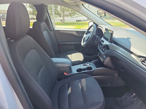 Used 2025 Ford Escape Active w/ Cold Weather Package AWD/4WD image 31