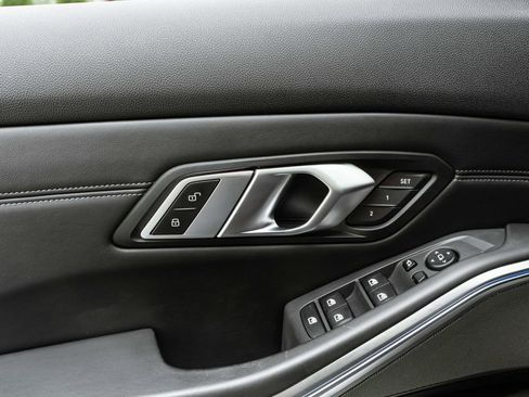Used 2021 BMW M3 Competition w/ M Carbon Exterior Package RWD image 18