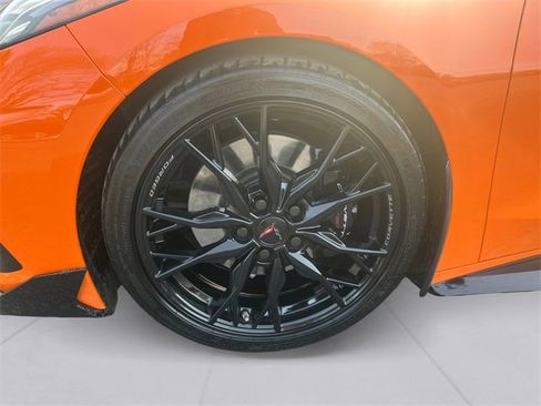 Used 2024 Chevrolet Corvette Stingray Preferred Cpe w/ Z51 Performance Package image 9