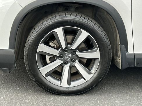 Used 2024 Honda Pilot Touring image 45