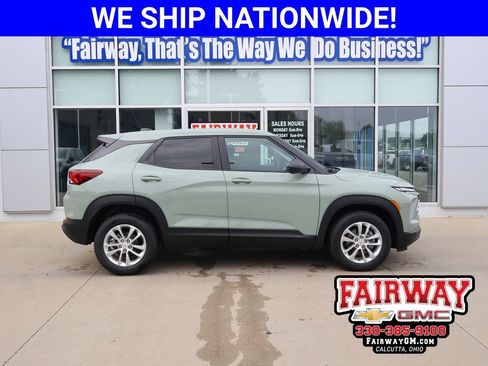 New 2026 Chevrolet TrailBlazer LS w/ LS Convenience Package AWD/4WD image 1