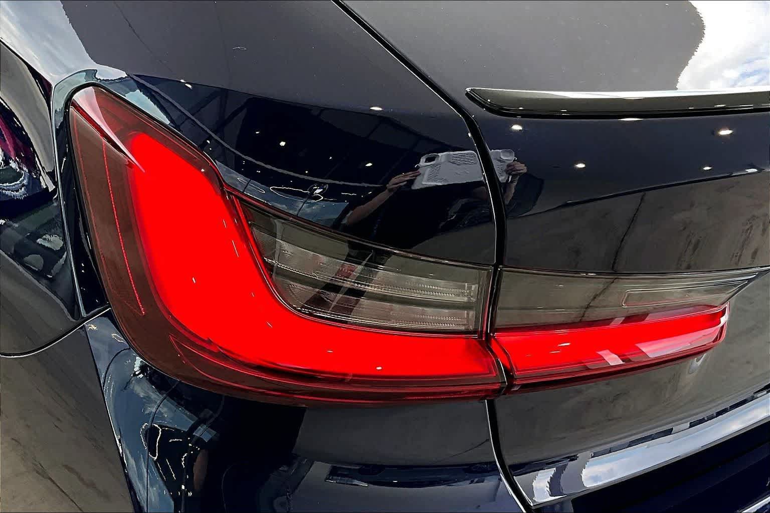 New 2026 BMW 330i Sedan w/ M Sport Package RWD image 15