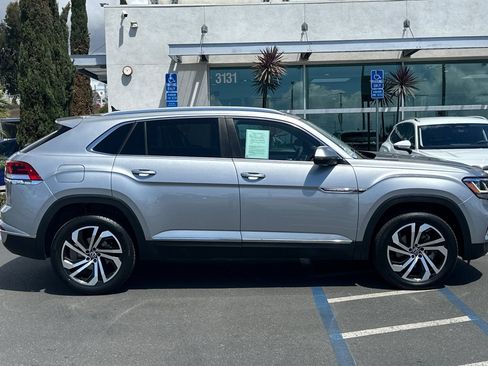 Used 2023 Volkswagen Atlas Cross Sport SEL AWD/4WD image 3