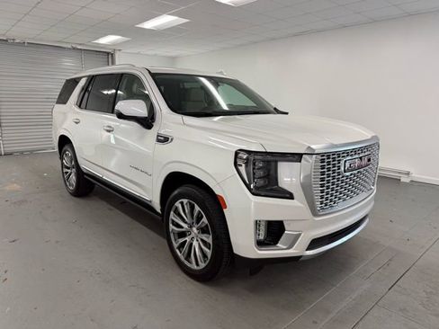 Used 2021 GMC Yukon Denali w/ Denali Ultimate Package image 2