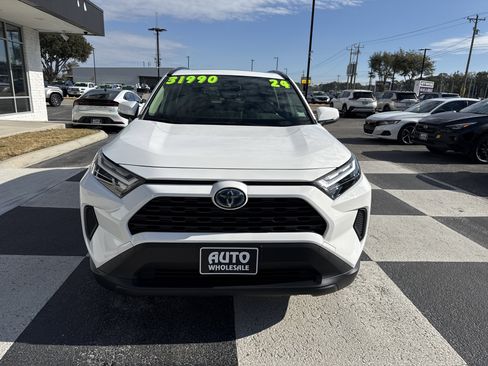 Used 2024 Toyota RAV4 XLE image 2