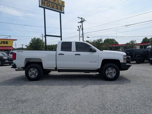 Used 2017 Chevrolet Silverado 2500 W/T AWD/4WD image 5