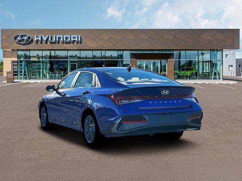 New 2026 Hyundai Elantra SEL Sport Premium image 5