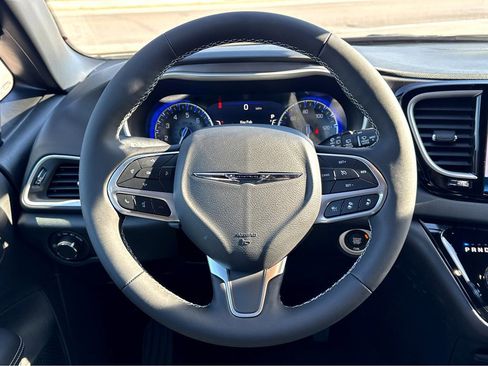 New 2026 Chrysler Voyager LX image 15