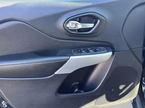 Used 2022 Jeep Cherokee Latitude w/ Trailer Tow Group image 22