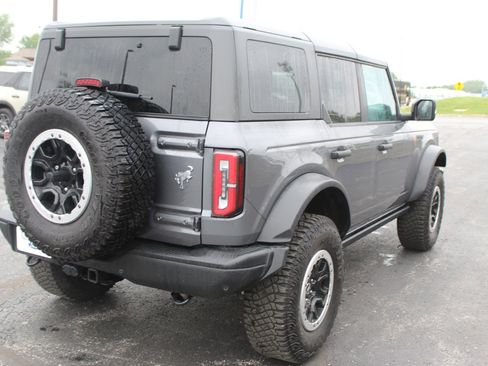 Used 2023 Ford Bronco Badlands AWD/4WD image 7
