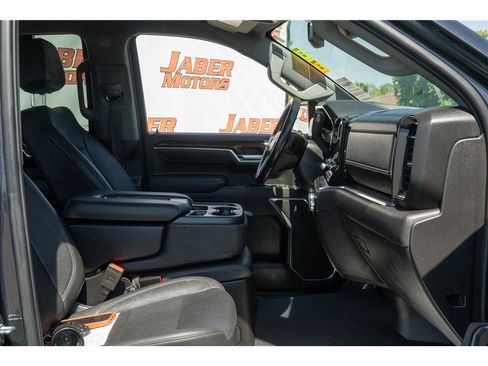 Used 2025 GMC Sierra 1500 SLT AWD/4WD image 5