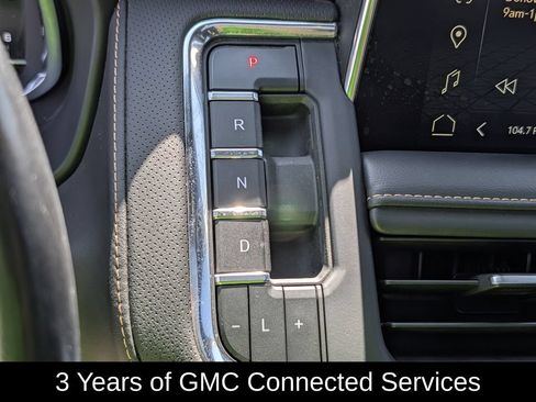 Used 2023 GMC Yukon AT4 w/ Technology Package AWD/4WD image 18