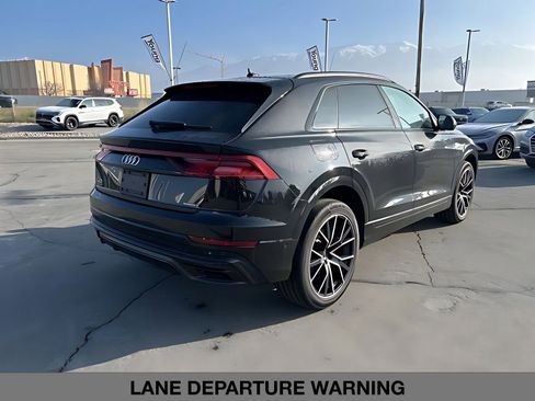 Used 2022 Audi Q8 Premium Plus w/ Premium Plus Package image 5