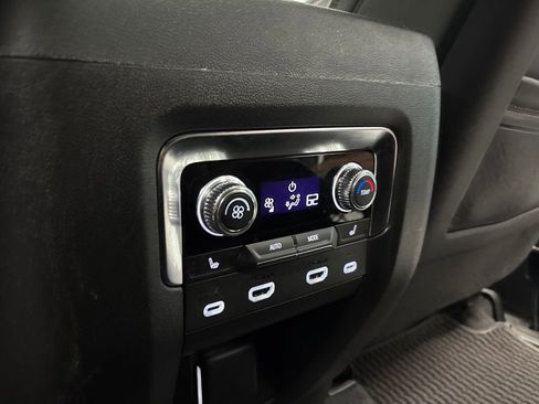 Used 2023 GMC Yukon XL Denali Ultimate AWD/4WD image 41