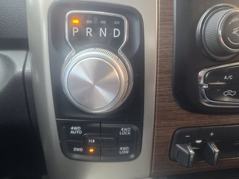 Used 2015 RAM 1500 Laramie w/ Convenience Group AWD/4WD image 33