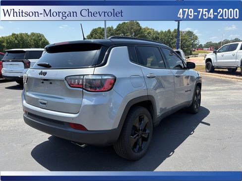 Used 2021 Jeep Compass Latitude FWD image 5