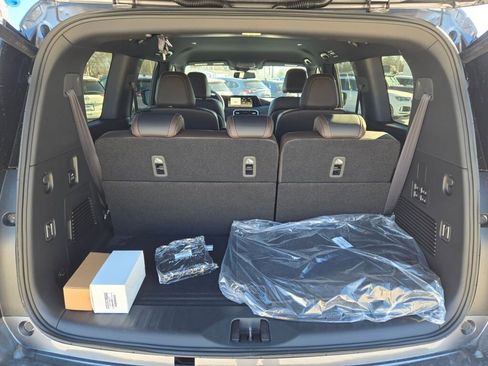 New 2026 Nissan Armada SL w/ Captain's Chari Seat Package AWD/4WD image 15