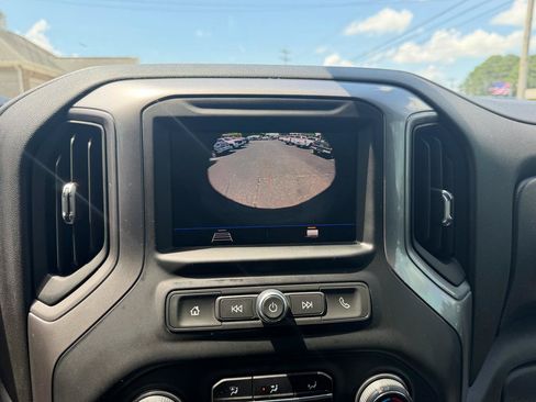 Used 2022 Chevrolet Silverado 2500 Custom w/ Custom Value Package AWD/4WD image 16