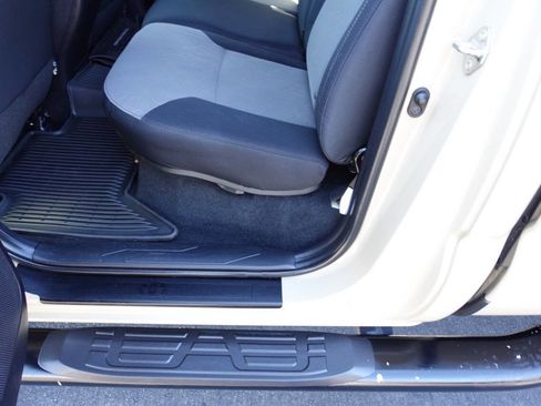 Used 2020 Toyota Tacoma TRD Sport image 19