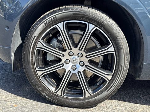 Used 2019 Volvo XC60 T6 Inscription w/ Protection Package Premier AWD/4WD image 4
