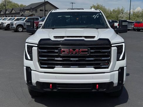 Used 2025 GMC Sierra 3500 AT4 w/ AT4 Premium Plus Package AWD/4WD image 2