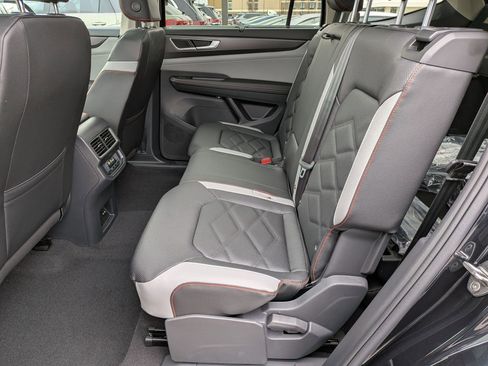 New 2026 Volkswagen Atlas Peak Edition AWD/4WD image 28