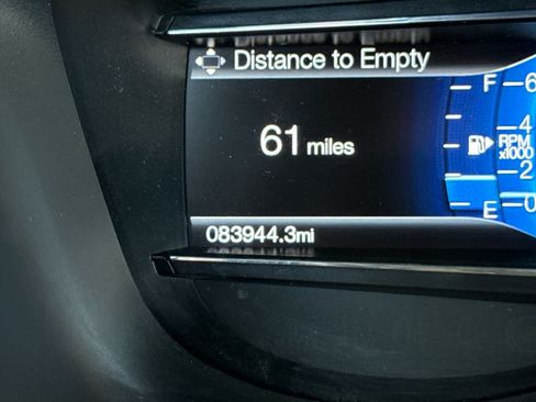 Used 2017 Ford Explorer XLT w/ Equipment Group 202A AWD/4WD image 30