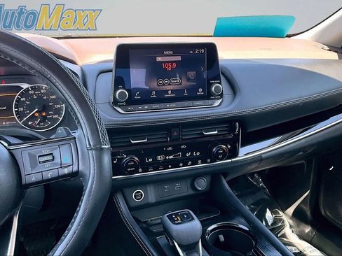 Used 2022 Nissan Rogue SL AWD/4WD image 13