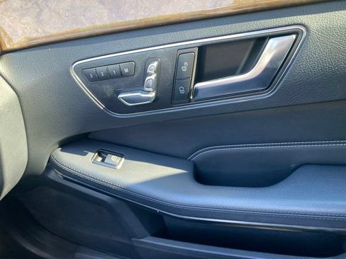 Used 2014 Mercedes-Benz E 350 Sedan image 19