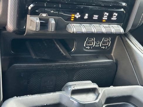 Used 2021 RAM 1500 Limited w/ Night Edition RWD image 23