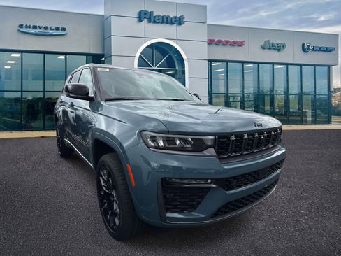 New 2026 Jeep Grand Cherokee Summit AWD/4WD image 1