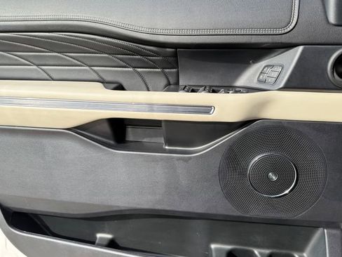 Used 2019 Ford Expedition Platinum RWD image 21