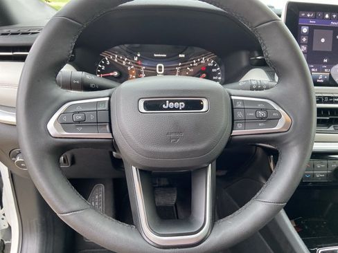 Used 2025 Jeep Compass Limited AWD/4WD image 35