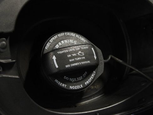 Used 2011 Porsche Cayenne S AWD/4WD image 27