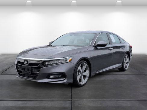 Certified 2018 Honda Accord Touring image 5