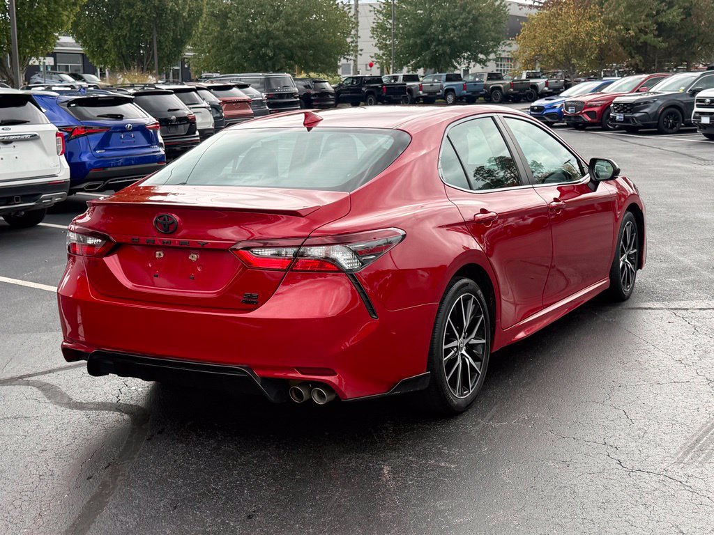 Used 2021 Toyota Camry SE AWD/4WD image 7