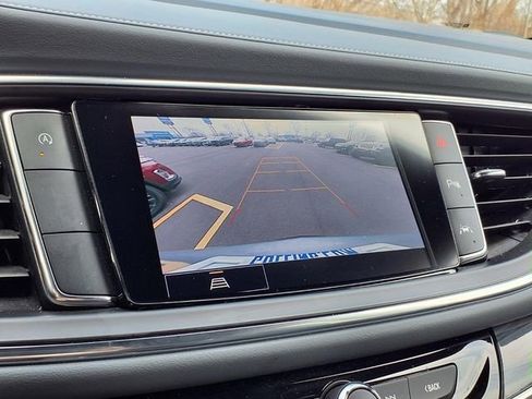 Used 2023 Buick Enclave Essence FWD image 9